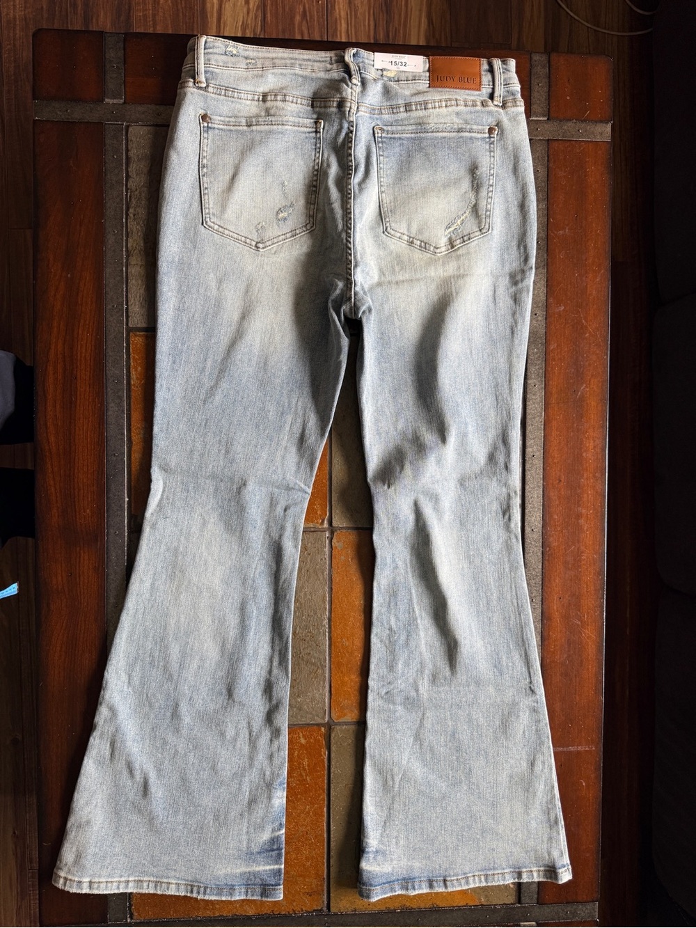 Judy blues 15/32 white washed flare leg mid rise BNWT denim jeans western